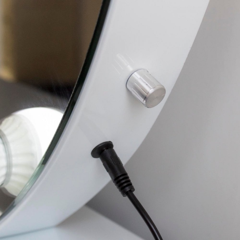 Round Hollywood Vanity Mirror with Lights