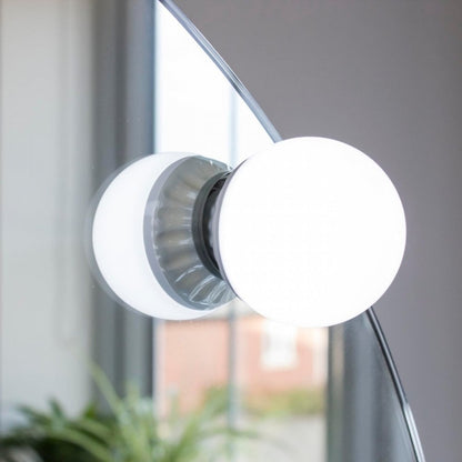 Round Hollywood Vanity Mirror with Lights